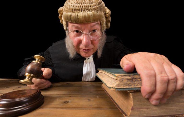 How Much Does a Barrister Earn in the UK?